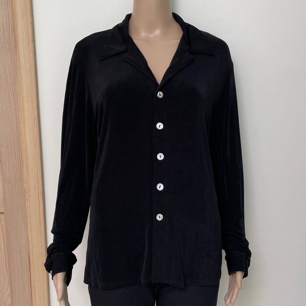 Chico’s Travelers size 2 Black Long Sleeve Top Slinky L 12 Solid black